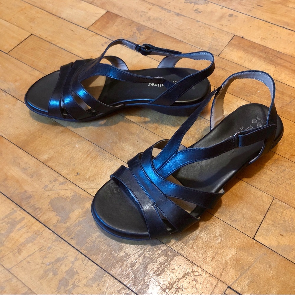 Black Leather Naturalizer Sandals